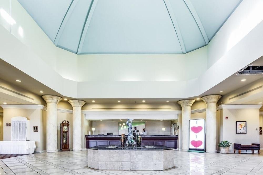 Lynchburg Grand Hotel Екстериор снимка