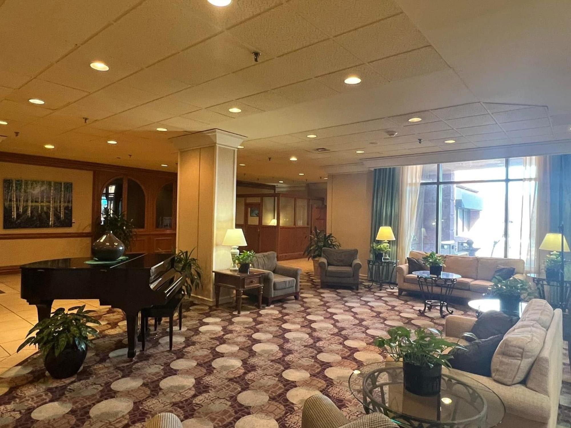 Lynchburg Grand Hotel Екстериор снимка